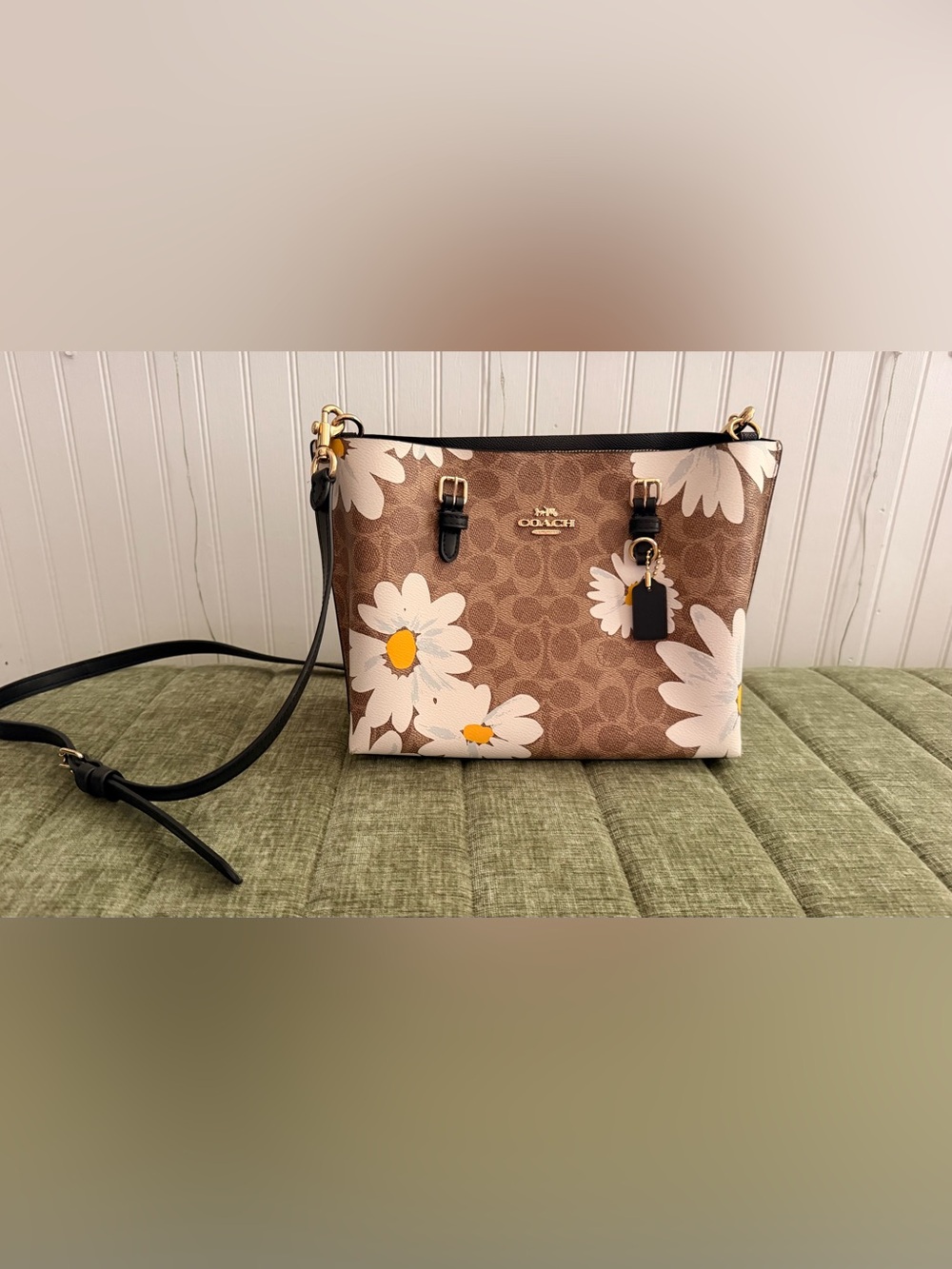 Coach Mollie Tote Bag 25 in signature canvas with floral print